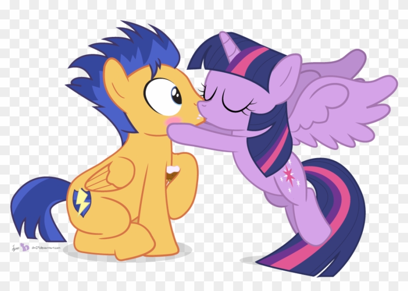 Dm29, Blushing, Female, Flashlight, Flash Sentry, Kissing, - Mlp Twilight  And Flash Kiss - Free Transparent PNG Clipart Images Download